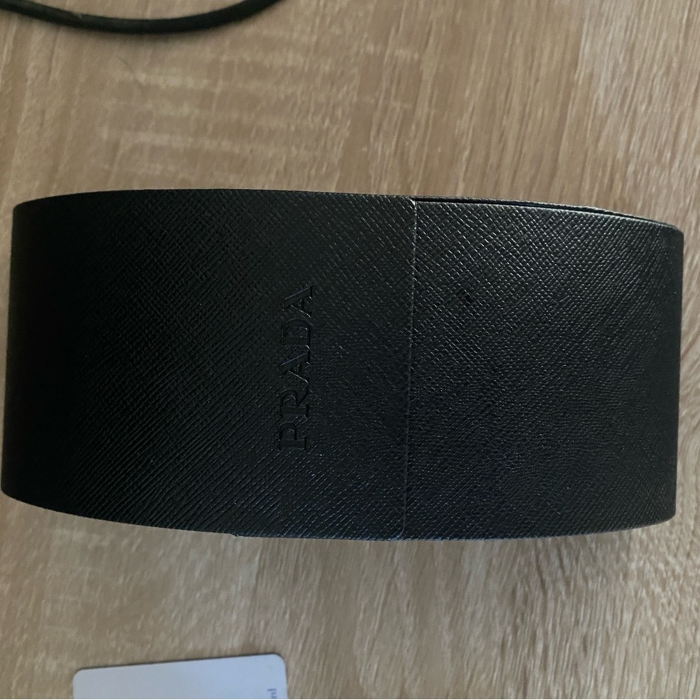 Prada sunglasses - Picture 3 of 8